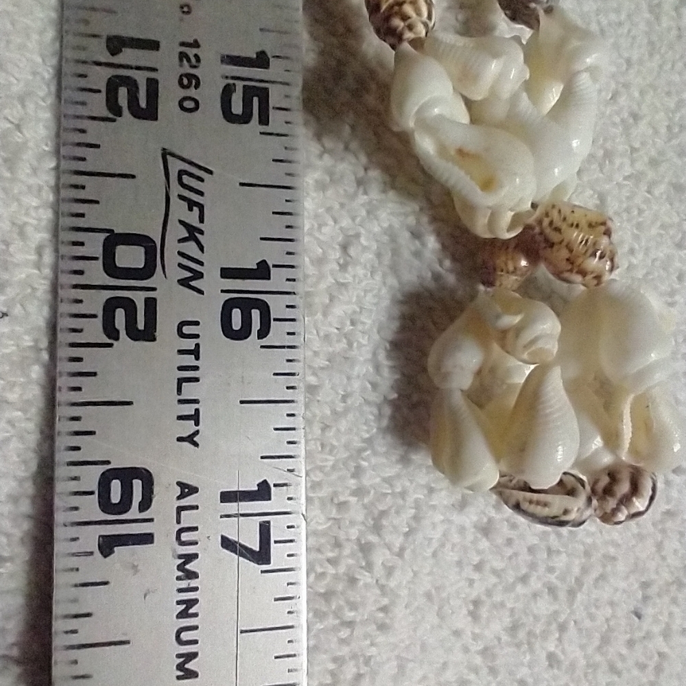 White brown long shell necklace beach Hawaii vacation ⛱️🏖️ 🐚🐚 - Picture 2 of 5